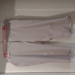 $2/15 Aur beige active (golf) cropped pants.